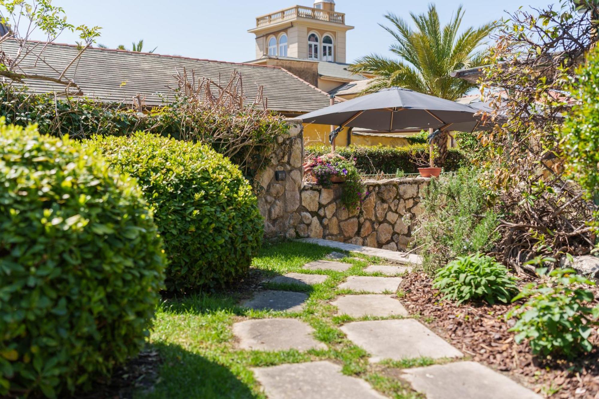 La Rocca Maison De Charme Монеглия Екстериор снимка
